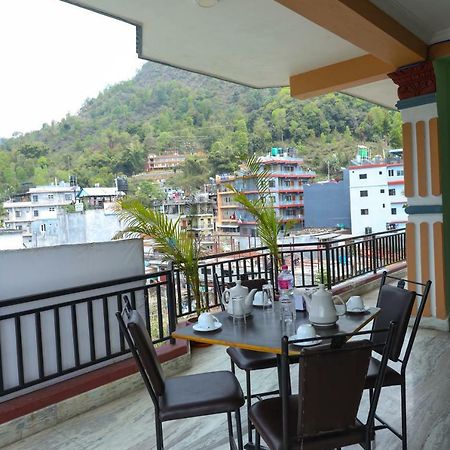 Hotel Blue Magnet Pokhara Buitenkant foto