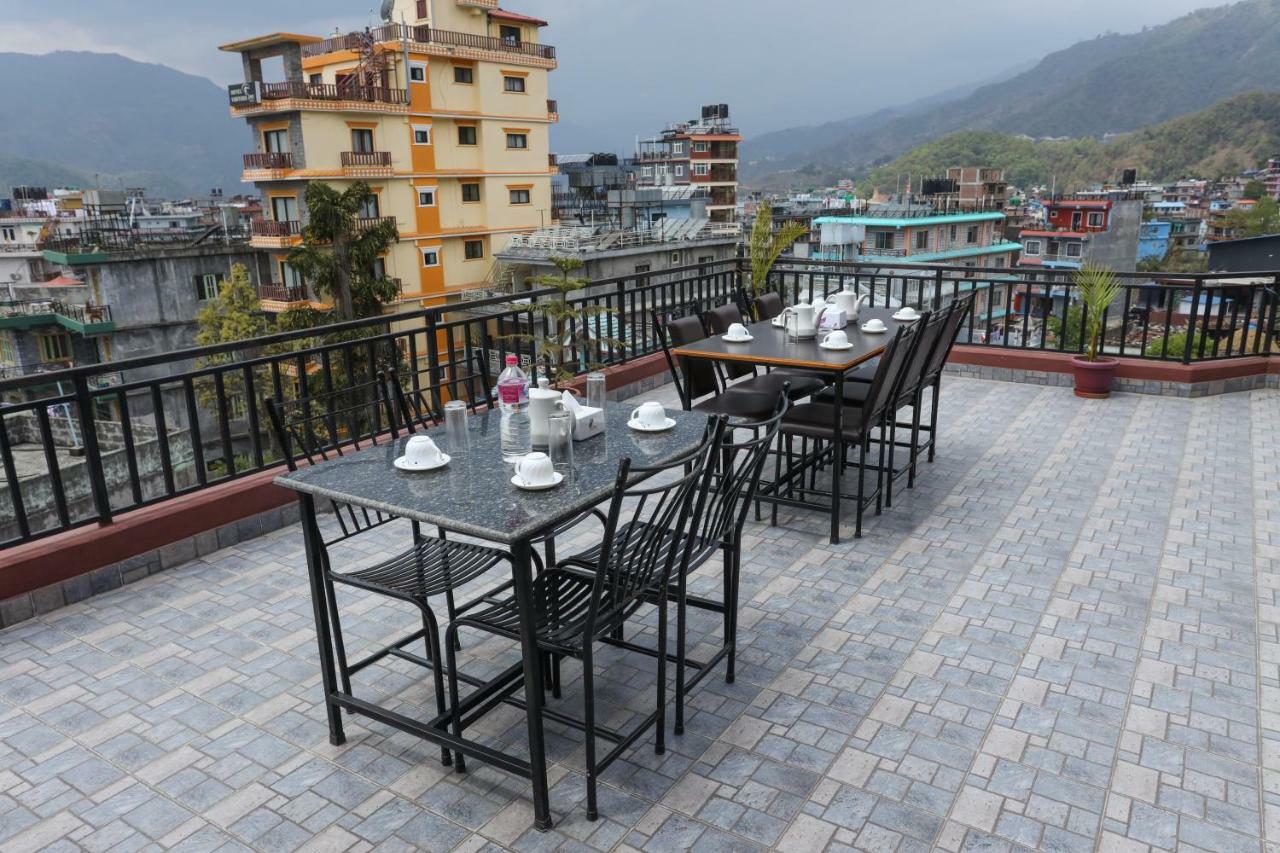 Hotel Blue Magnet Pokhara Buitenkant foto